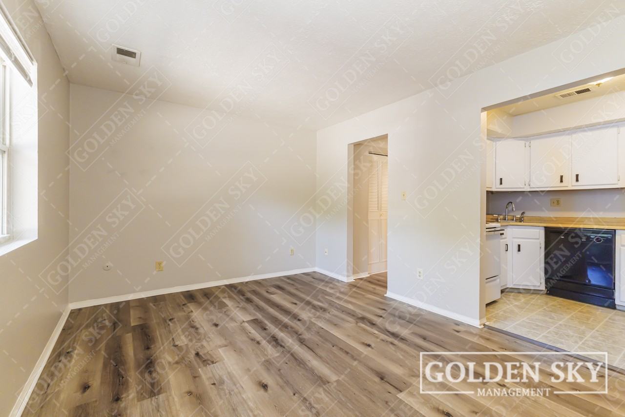 915 N Muessing StUnit 108 #108 - Photo 3 of 10