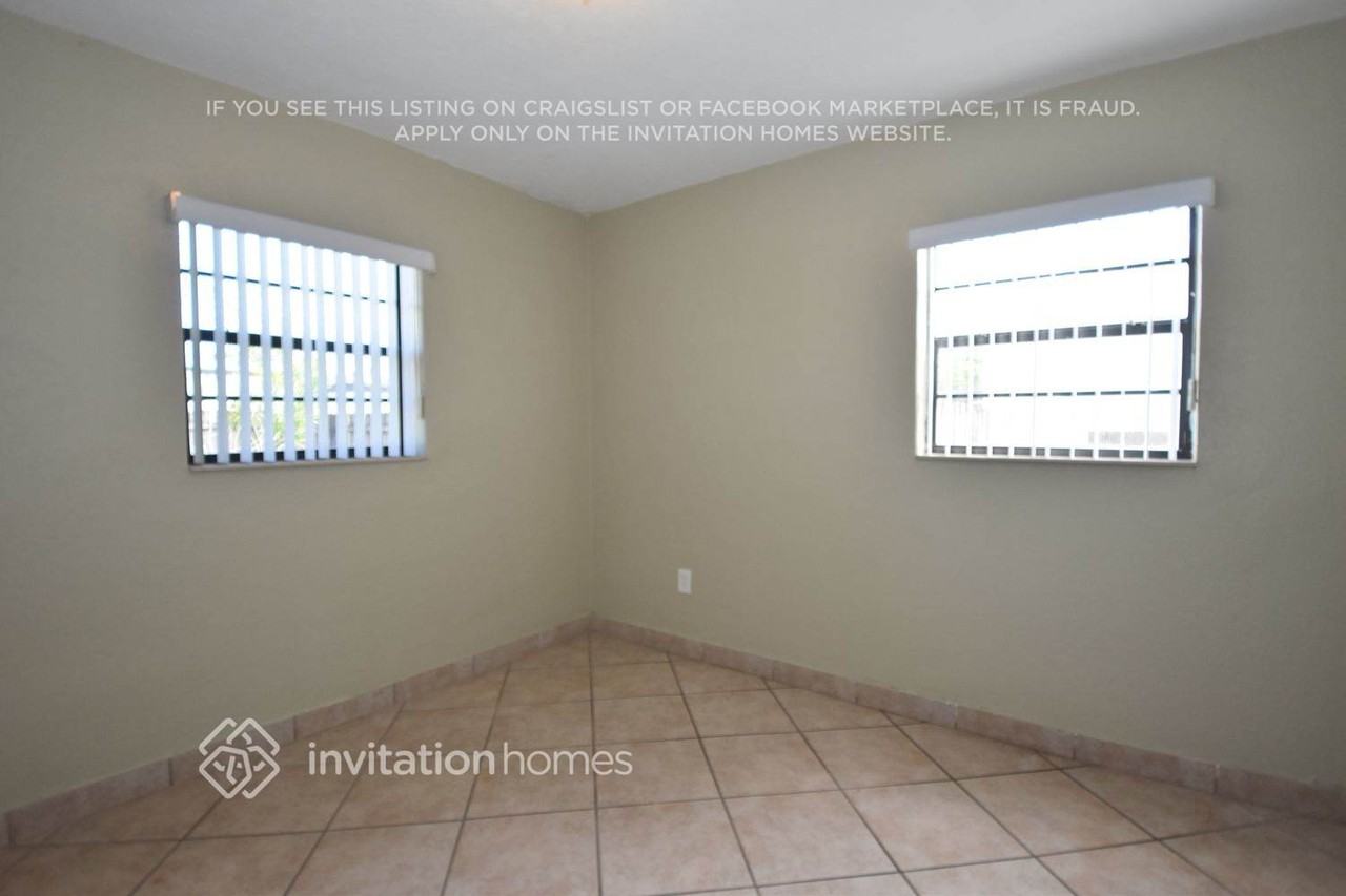 4511 Sw 102nd Pl - Photo 7 of 13
