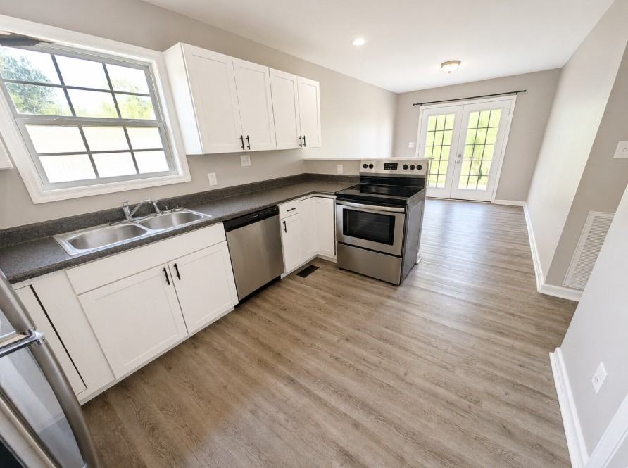 526 Center Ave #1 - Photo 2 of 8