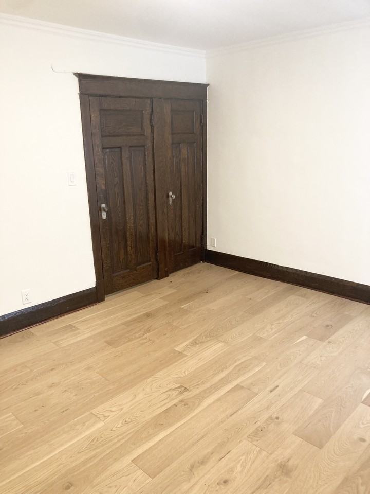 8 High Park Avenue #10 - Photo 6 of 13