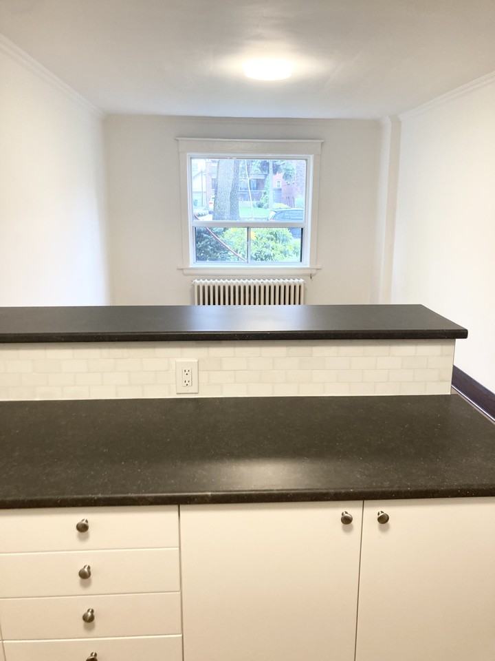 8 High Park Avenue #10 - Photo 4 of 13