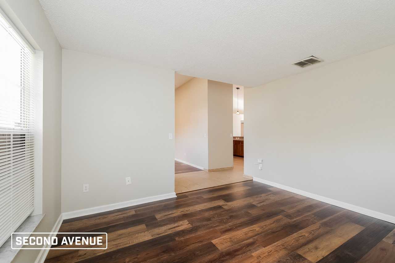 704 Cockatoo Ct - Photo 7 of 17