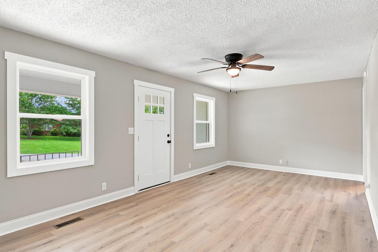 114 Alpine Dr #1 - Photo 6 of 25