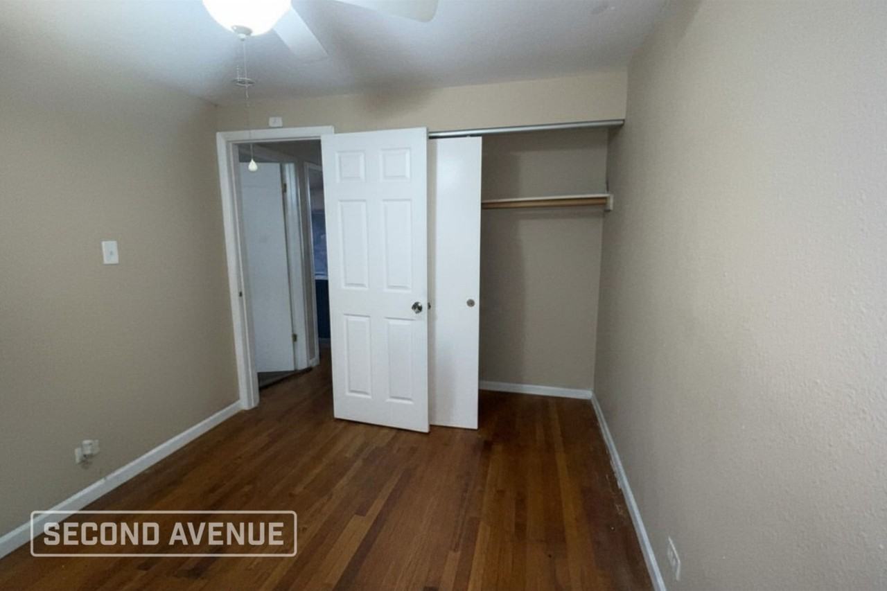 9345 S Burnside Ave - Photo 6 of 11