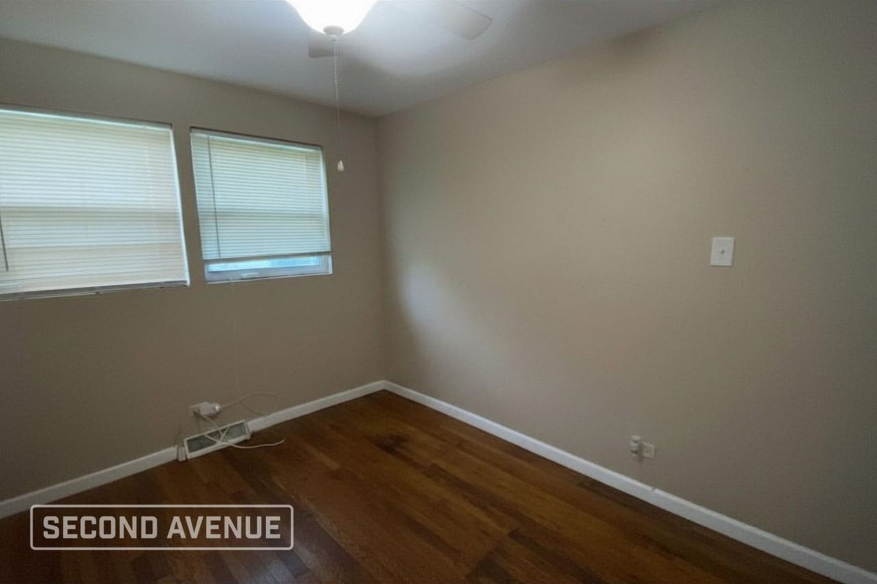 9345 S Burnside Ave - Photo 7 of 11