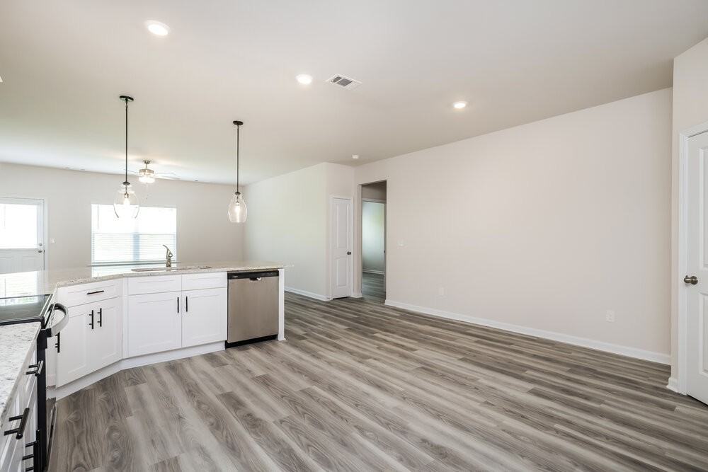 1420 Sodbuster Dr - Photo 7 of 16