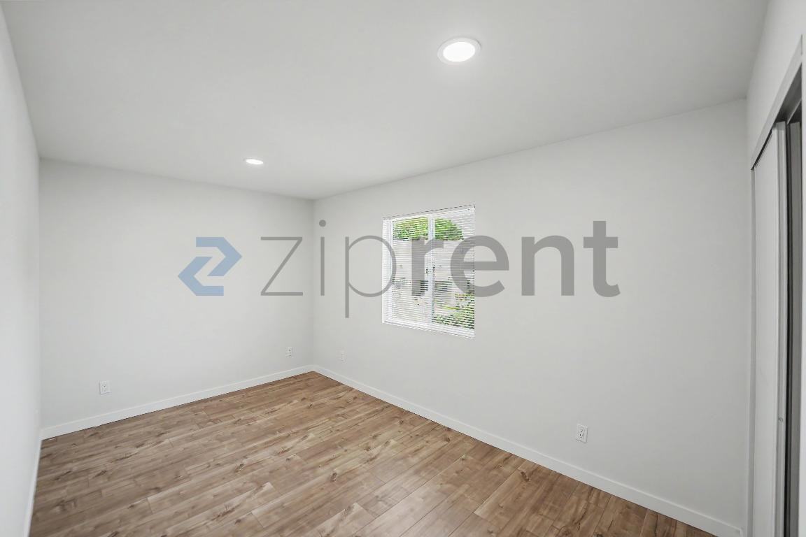 1412 1/2 N Hazard Ave - Photo 6 of 10