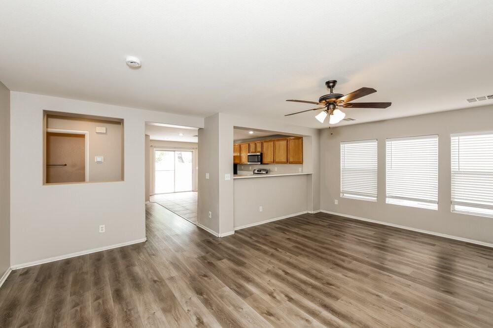 6221 Mercer Valley St - Photo 5 of 17