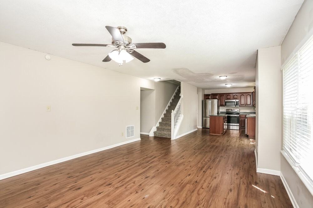 5805 Tanager Ln - Photo 6 of 17
