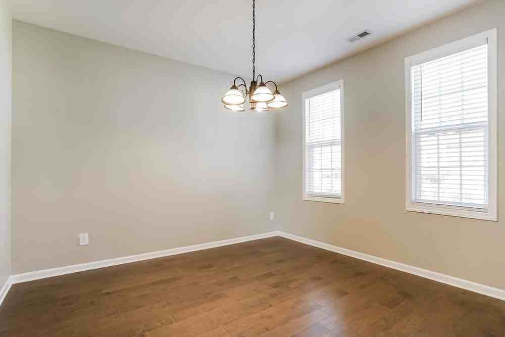 332 Chamberlain Dr - Photo 6 of 17