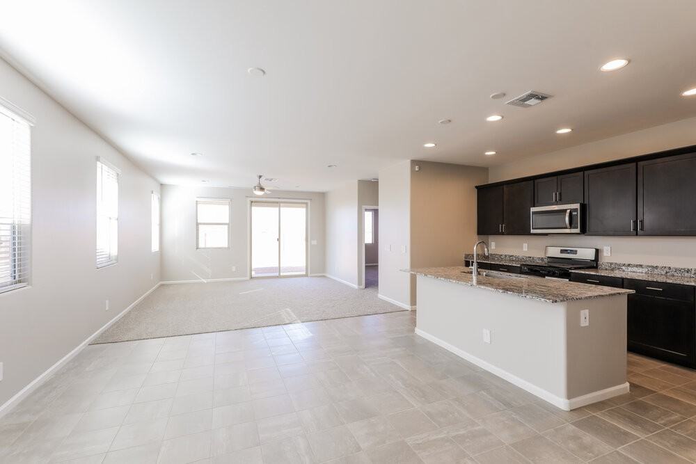 12705 E Caden Dr - Photo 6 of 20