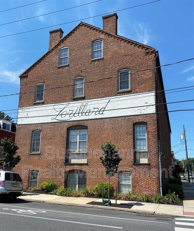 402 W Frederick St #302