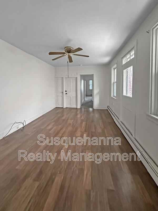 438 W Orange St #1 - Photo 3 of 10