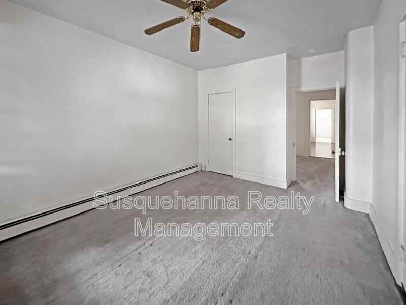 438 W Orange St #1 - Photo 5 of 10