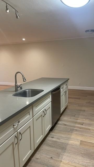 362 Euclid Ave #305 - Photo 6 of 32