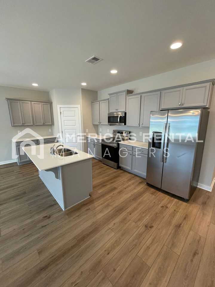 294 Shiloh Creek Dr - Photo 7 of 38