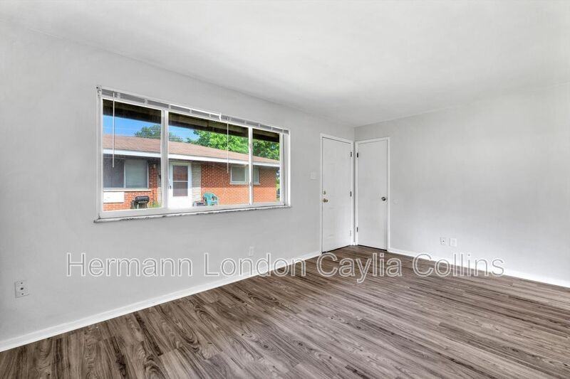 11278 Liana Ln - Photo 4 of 26
