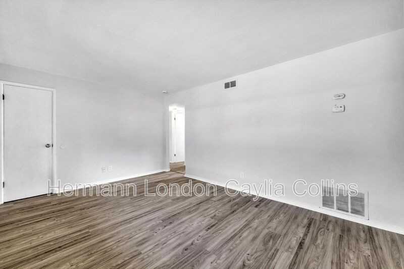 11278 Liana Ln - Photo 5 of 26