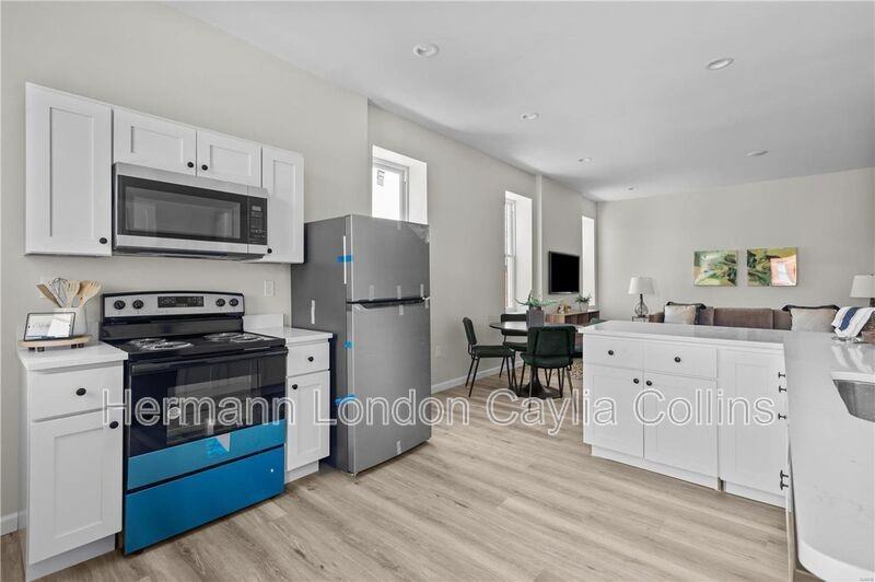 3215 Nebraska Ave #1F - Photo 6 of 19