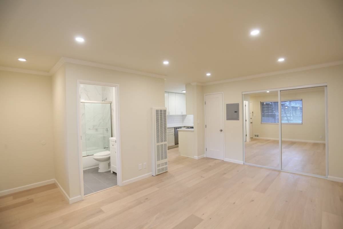 98 Vernon St #201 - Photo 5 of 8