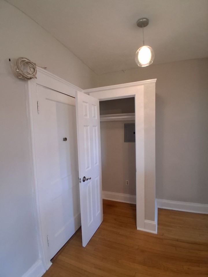 1185 Commonwealth Ave - Photo 6 of 9