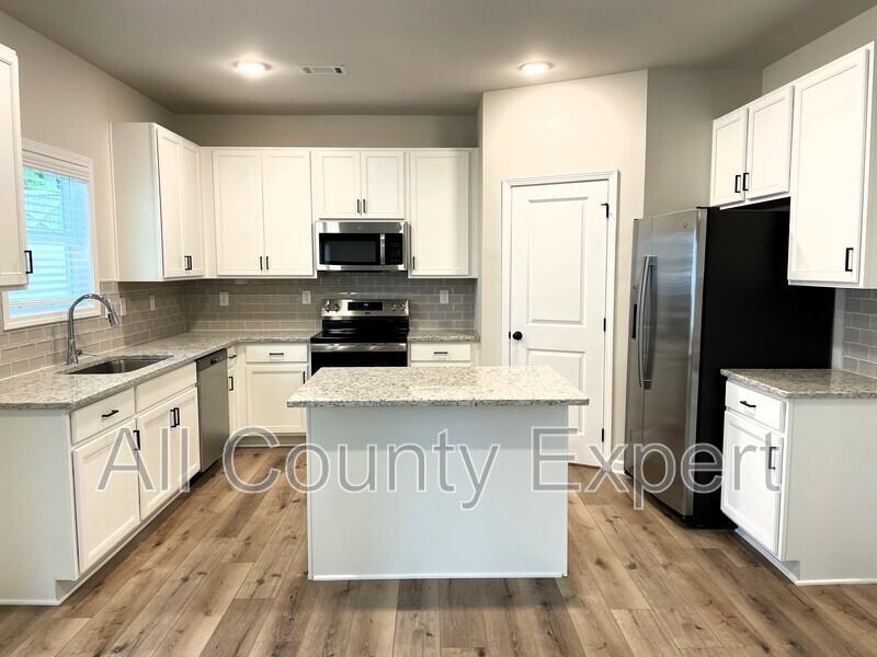 414 Fox Creek Dr - Photo 3 of 24