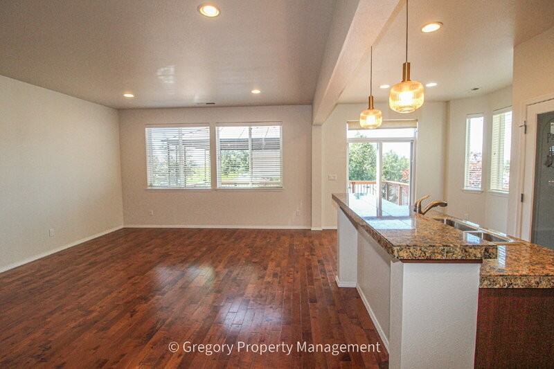 22924 42nd Dr Se - Photo 3 of 37