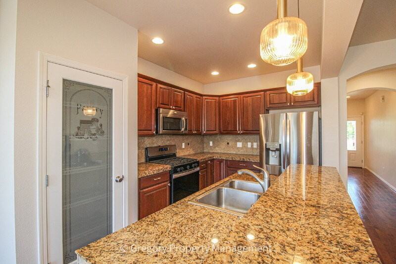 22924 42nd Dr Se - Photo 6 of 37
