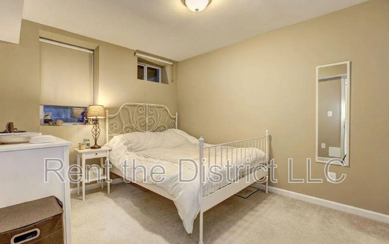 605B Kenyon St Nw - Photo 4 of 7