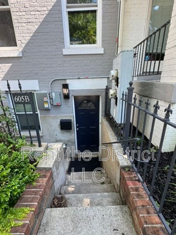 605B Kenyon St Nw - Photo 6 of 7