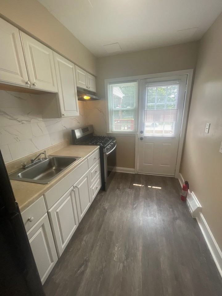 551 Welbrook Rd - Photo 2 of 45