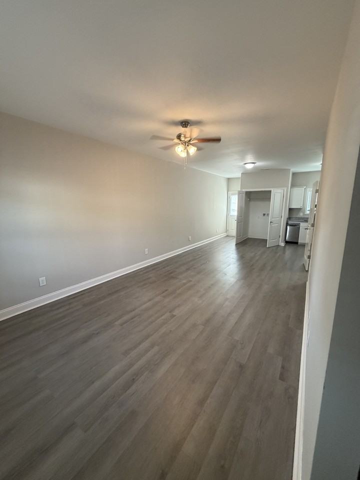 2846 Jubilee Dr #B - Photo 2 of 12