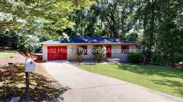 featured image of 111 Oakridge Cir