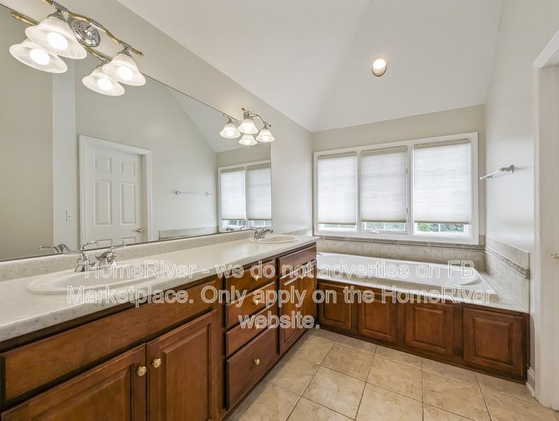 123 Middleground Pl - Photo 4 of 23