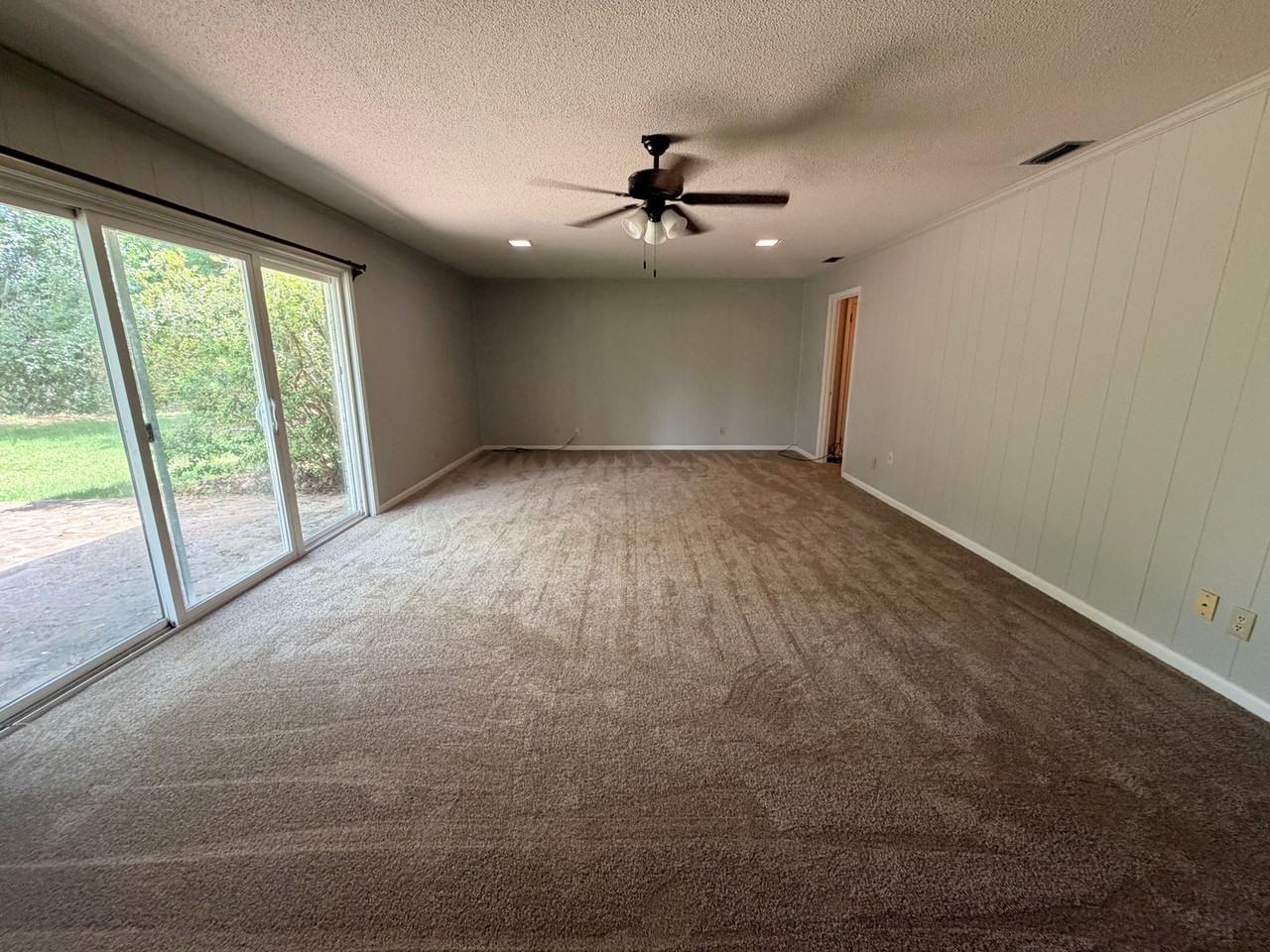 4317 Oak Ridge Bnd - Photo 2 of 23