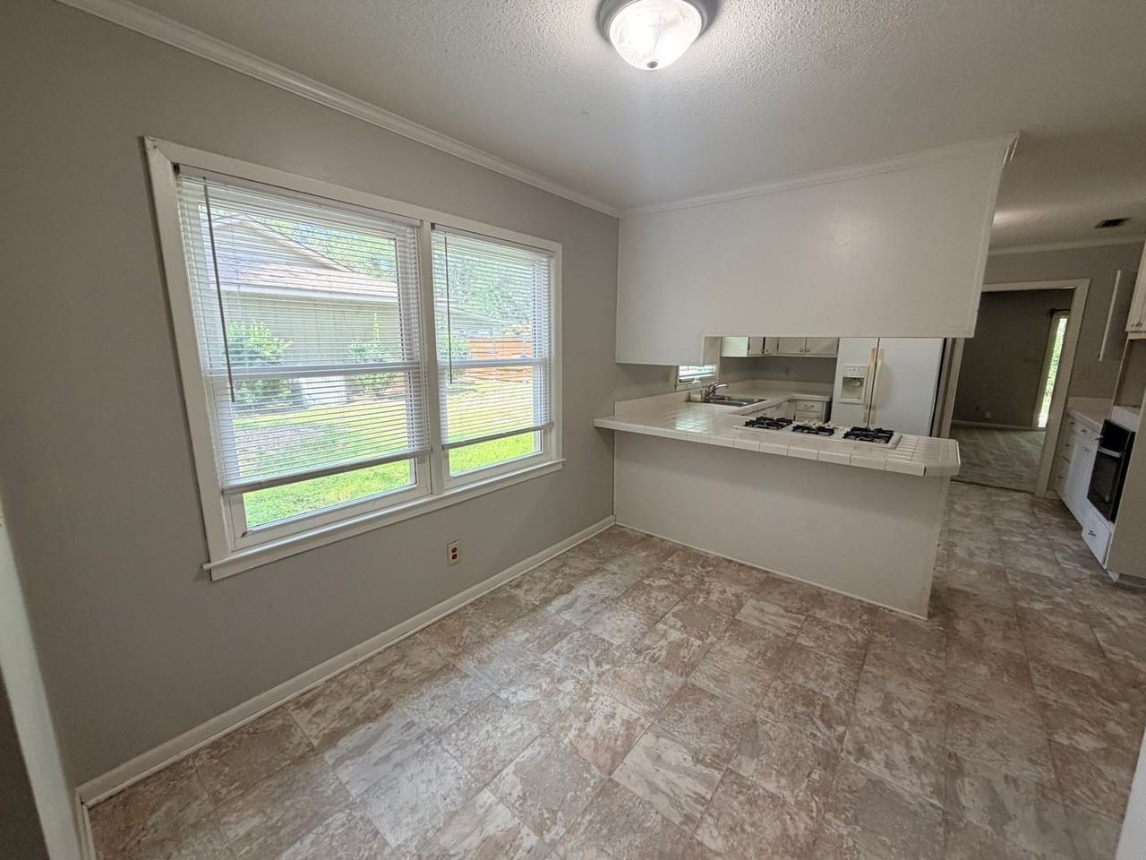 4317 Oak Ridge Bnd - Photo 6 of 23