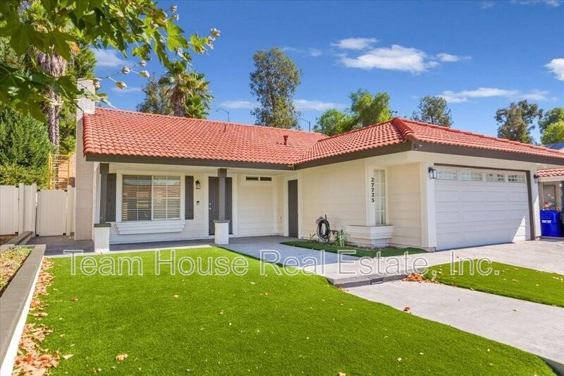 27725 Wakefield Rd - Photo 2 of 20