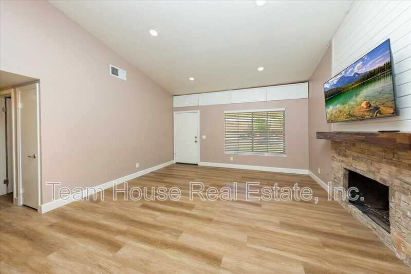 27725 Wakefield Rd - Photo 3 of 20