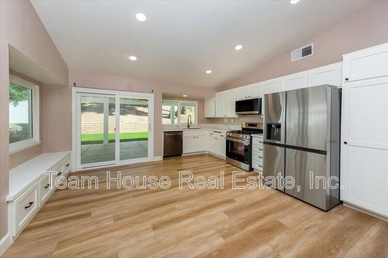 27725 Wakefield Rd - Photo 6 of 20