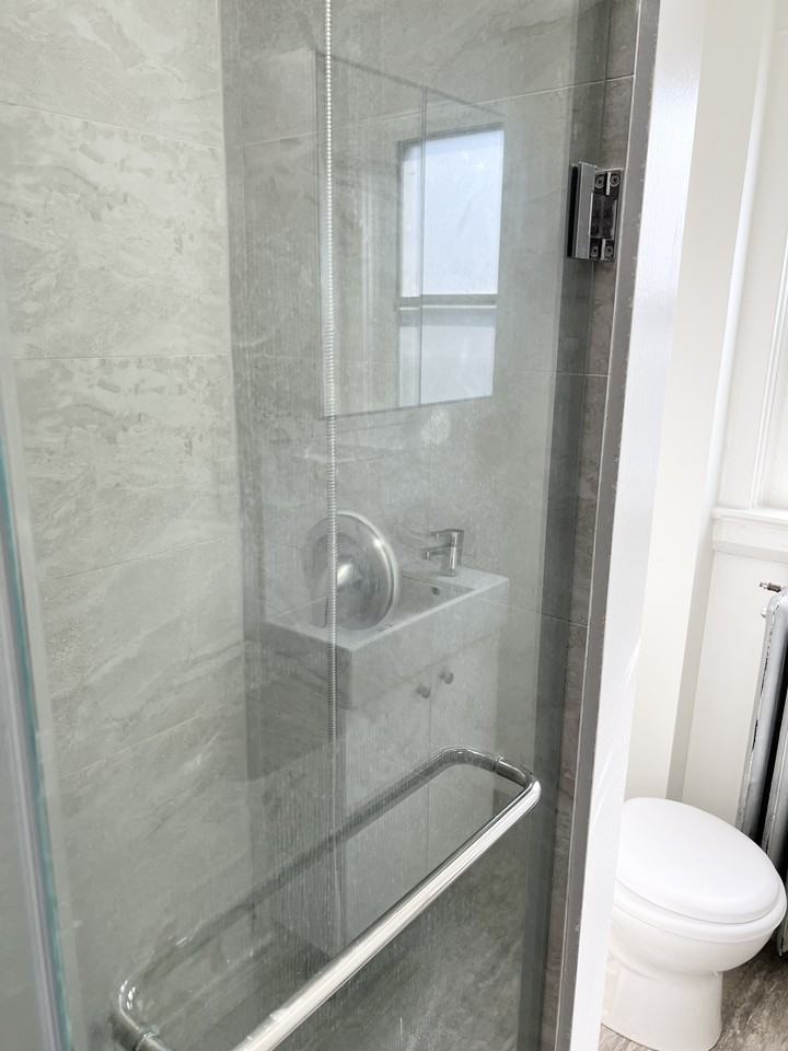 1914 Bloor Street West - Photo 7 of 11