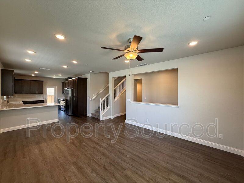 948 Posey St - Photo 6 of 50