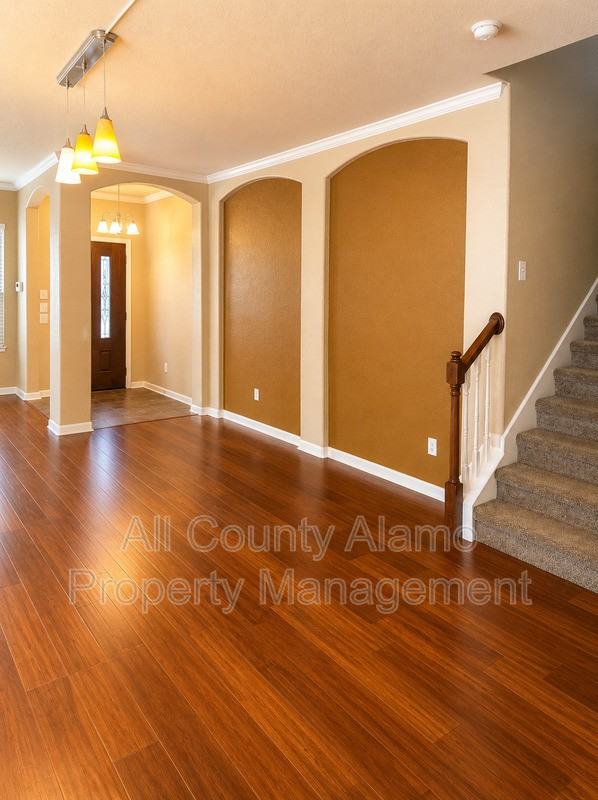 5565 Saffron Way - Photo 5 of 35