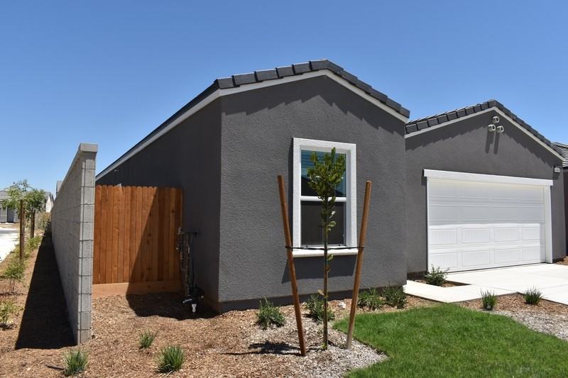 4486 N San Clemente Ave - Photo 3 of 29