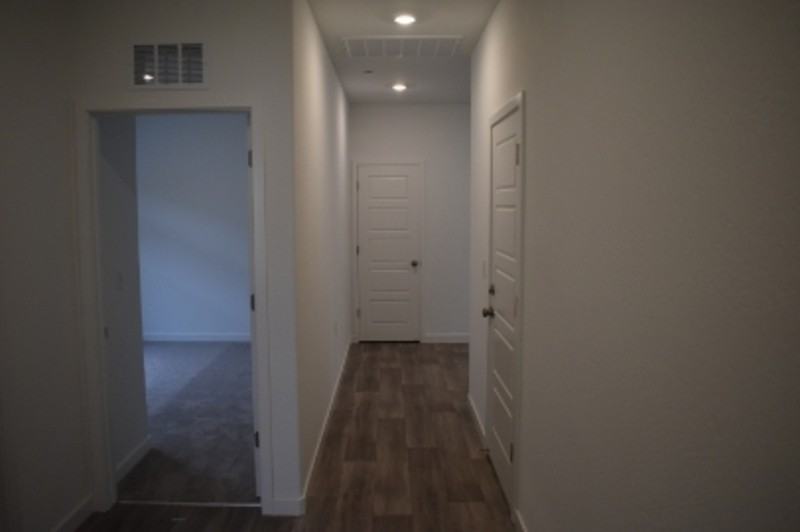 4486 N San Clemente Ave - Photo 5 of 29