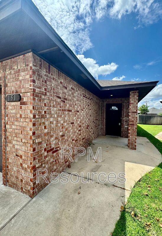 151 Bison Court Way - Photo 3 of 20