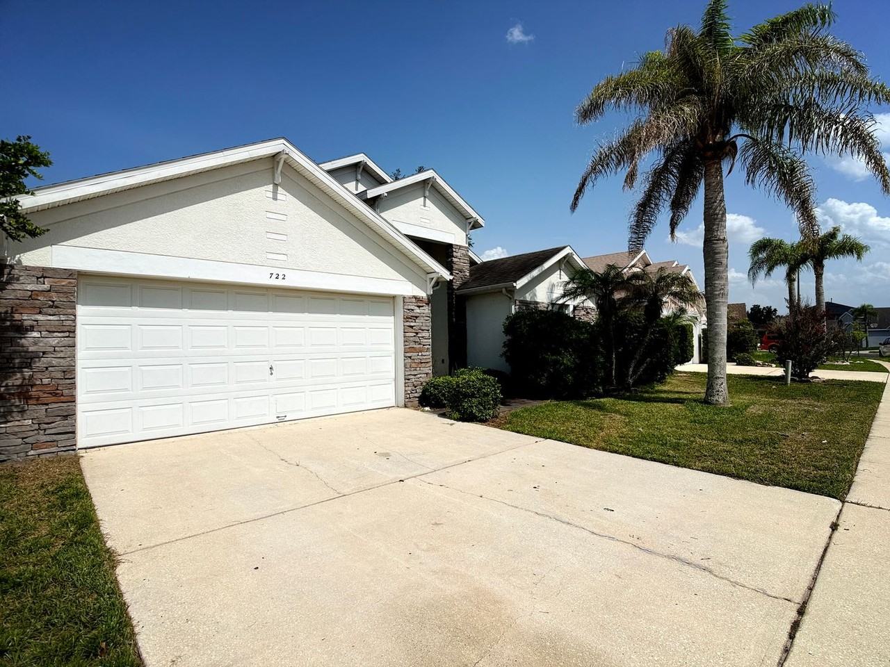 722 Windsor Estates Dr - Photo 2 of 33