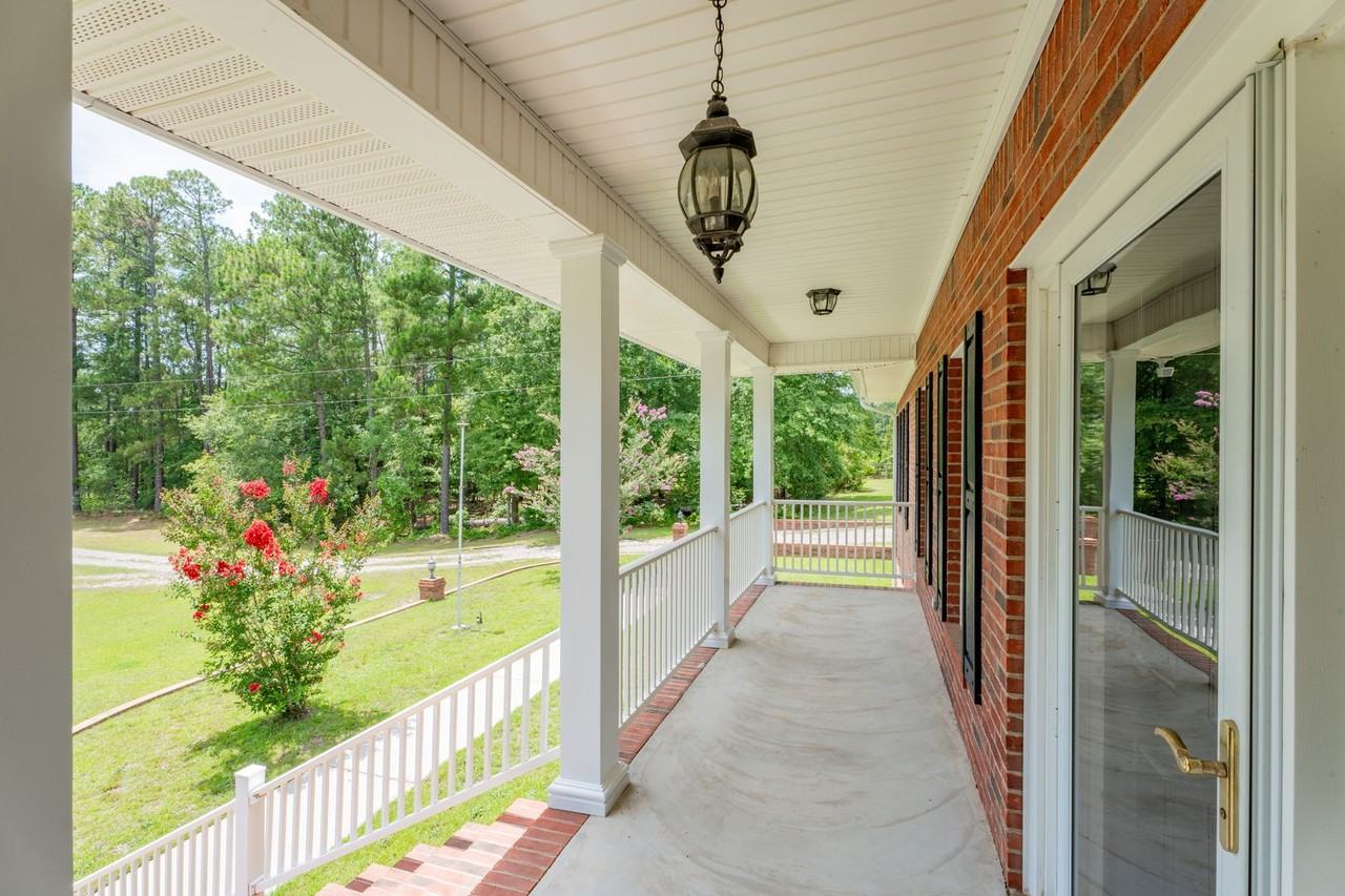 785 Glenwood Dr - Photo 5 of 50