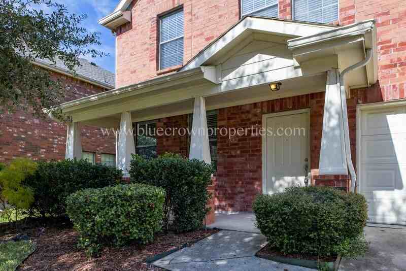 3208 Grant St - Photo 5 of 45