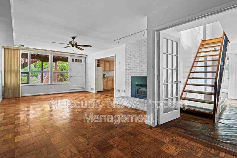 8108 Timber Valley Ct - Photo 5 of 44