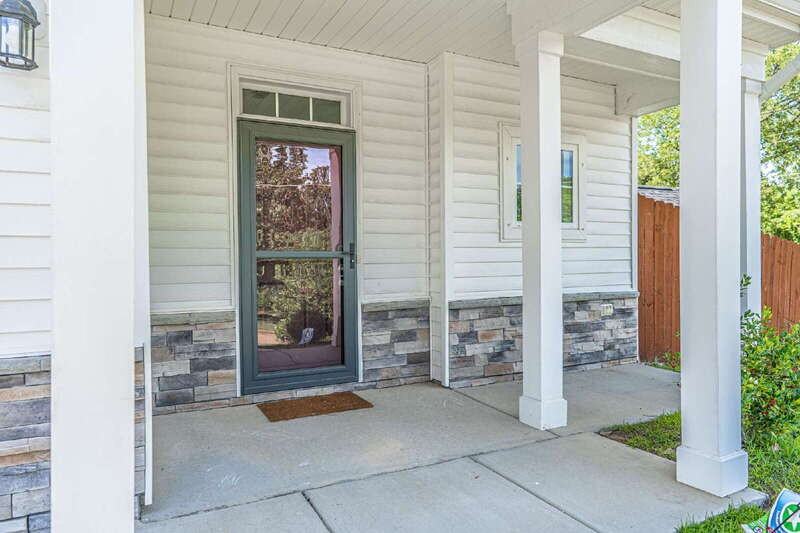 130 Henley Pl - Photo 2 of 31